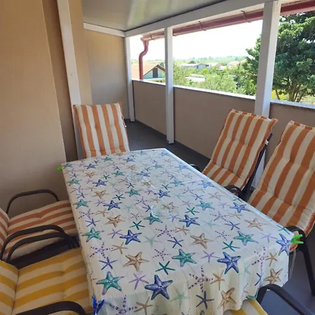 Appartamento Tia Povljana