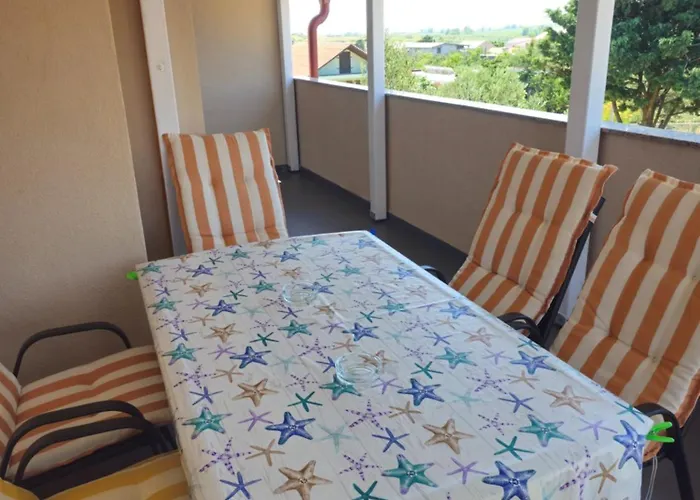 Apartman Tia Povljana